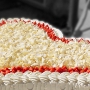 Torta con alzata in polistirolo a forma di cuore